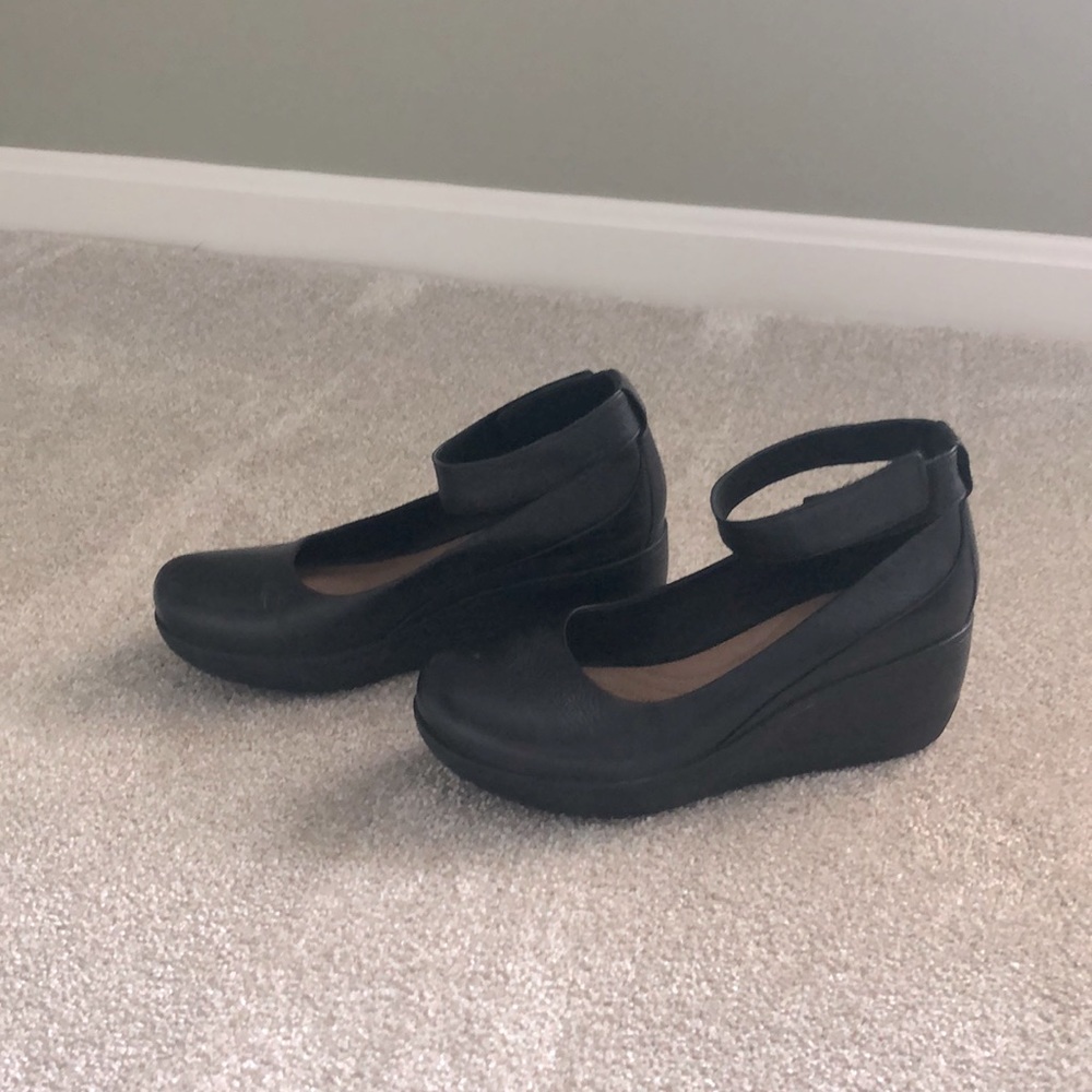 Clark wedge shoe with ankle straps